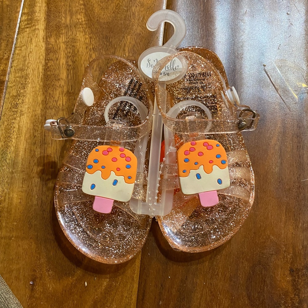 Ice cream jelly sandals